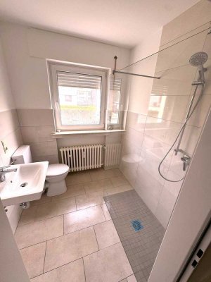 Erdgeschoss 2 Zi Wohnung barrierefreies Bad frisch saniert, in Bad Driburg