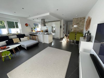 Hochwertige 3-Zimmer-Wohnung mit großer Wohnküche und Balkon in Toplage Zirl