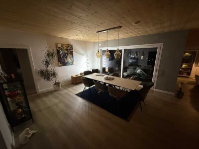 Modernes Einfamilienhaus mit großem Garten, Pool und Photovoltaikanlage – ideal für Familien/Pendler