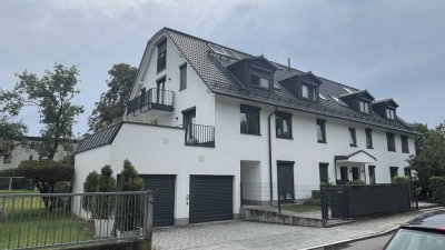 *Sehr schöne und helle  4 Zi. DG WHG*mit Süd D_Terrasse* 2 Bäder+Gäste*EBK* Parkett*FBhzg*EL.Rollos*