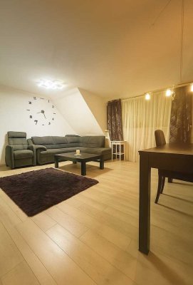 Charmante 4-Zimmer-Dachgeschosswohnung mit Dachspitz in Langenhagen