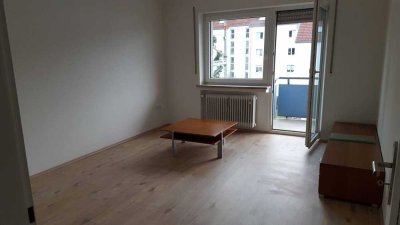 gutgeschnittene 2 ZKB Wohnung in Augsburg-Hochzoll-Mitte