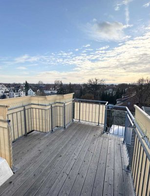 Besondere 2-Zimmer Dachgeschoss-Wohnung mit Blick über Dresden