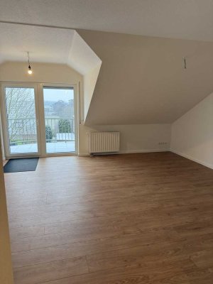 Helle 3-Zimmer Dachgeschosswohnung mit Balkon in Neuwied