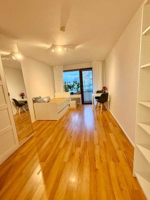 Sanierte 1,5-Zimmer-Wohnung mit Balkon und EBK in Czernyring, Heidelberg