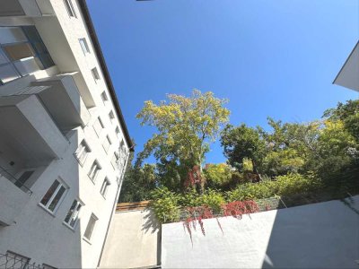 * Alternative zum Haus * Wohnung im 2. OG mit Terrasse und eigenem Garten + 2 Balkone *