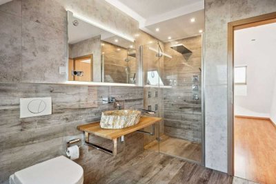 SUPER ANGEBOT   Hochwertiges Haus mit großzügigem Raumkonzept und moderner Haustechnik in MG