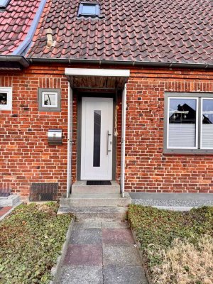 Sanierte/Modernisierte DHH mit historischem Hintergrund in NMS Tungendorf