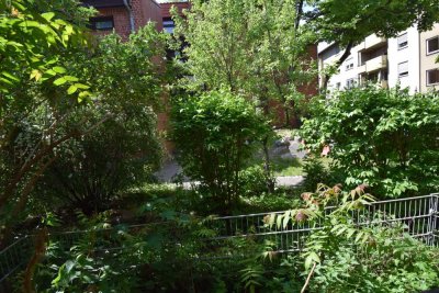 Nette Wohnung mit Einbauküche und Blick ins Grüne