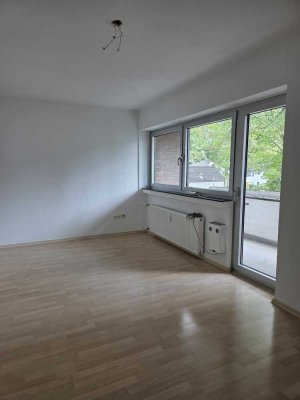 Helle 1-Zi. Wohnung in Köln-Merheim