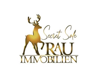 Renovierungsbedürftiger Altbau über den Dächern Münchens