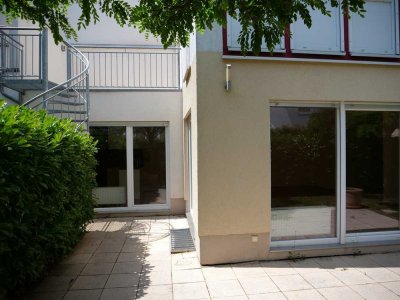 Große Doppelhaushälfte in Hofreite Erstbez 2015,  2 Bäder,  G-WC,  2 Terrassen, Garage, freigestellt