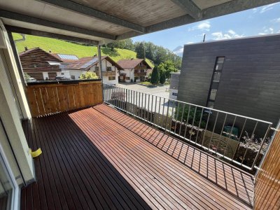 Maisonette Wohnung mit ca. 152 m² sowie Balkon und Carport