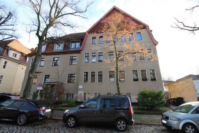 Charmantes Altbau-Mehrfamilienhaus mit 19 Wohneinheiten –  BESTLAGE, großes Entwicklungspotential!