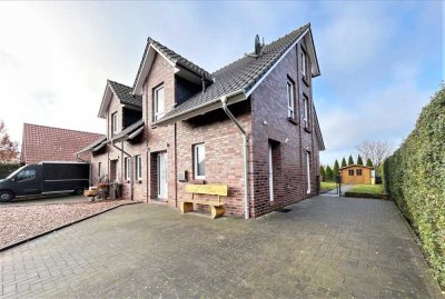 Hochwertiges Doppelhaus mit zwei geräumigen Doppelhaushälften in Westerholt (OT Willmsfeld)!