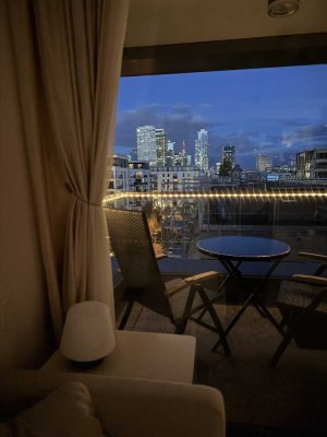 Exklusive 2-Zi-Neubauwohnung (teilmöbliert) mit Skyline-Blick, EBK & TG-Stellplatz im Europaviertel