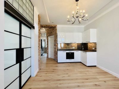 NACHMIETER für eine Exklusive und komlett sanierte 3 Raum Wohnung in Berlin- Pankow gesucht !