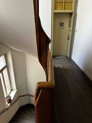 BOCKENHEIM/HAMBURGER ALLEE: kleine Wohneinheit zur Selbstnutzung oder als Anlage..