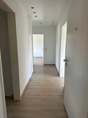 Ansprechende und vollständig renovierte 2-Zimmer-Wohnung mit Einbauküche in Wunstorf