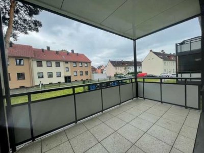 sanierte 3-Zi.-Wohnung mit bodengleicher Dusche und Balkon.