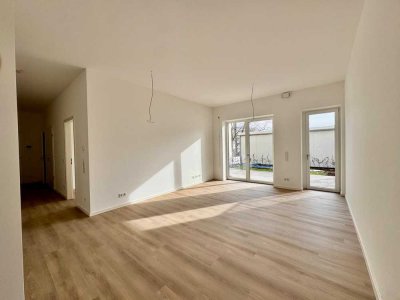 Neubau-Erstbezug: 3-Zi. Whg. mit 3,5 m Deckenhöhe, Terrasse & Garten - ideal für Paare & Homeoffice