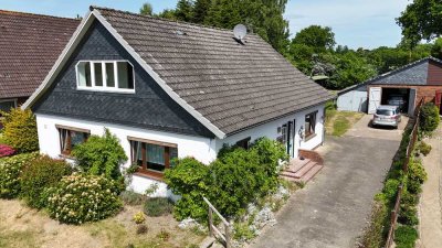 Familienidylle trifft Generationenvielfalt auf großem Grundstück!