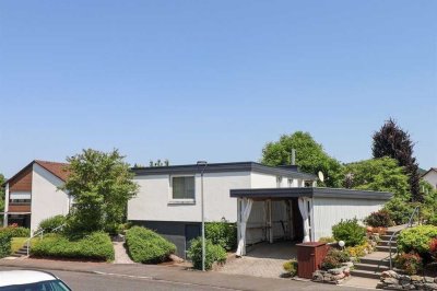 Architekten-Bungalow in Traumlage – Stilvoll wohnen mit Aussicht