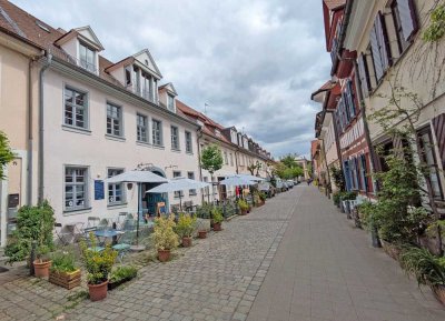 Altstadtliebe - Großzügige Maisonette in einer der schönsten Straßen der Stadt
