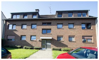Helle 70 m² Dachgeschosswohnung mit Wannenbad in ruhiger Wohnlage
