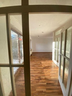 Anfragestopp! Helle 1-Raum Wohnung mit Terrasse & eigenem Garten in ruhiger Lage von Dresden