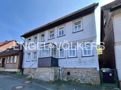 ZWEIFAMILIENHAUS MIT CHARAKTER UND ATTRAKTIVER RENDITE