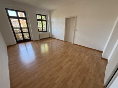 Gemütliche, helle 3-Raumwohnung in der Görlitzer Südstadt mit Wannenbad & Balkon, Garage möglich!