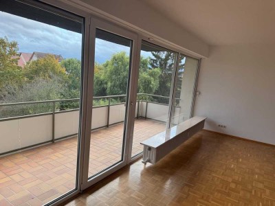 Freundliche helle 3-Zimmer-Wohnung mit Balkon in Ludwigshafen-Rheingönheim