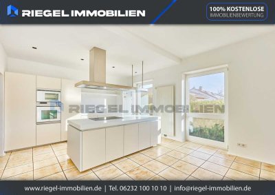 Sie hier? Wir auch! Eine absolute Rarität -Bungalow auf ca. 1.213 m² gr. Grundstück in Traumlage!
