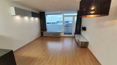 ** Neu saniertes Apartment in direkter U-Bahn Nähe zum Selbstbezug **