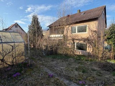 Großes Haus mit viel Garten -- Möglich auch Mehrgenerationen wohnen!