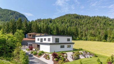 Stilvolles Einfamilienhaus mit freiem Bergblick