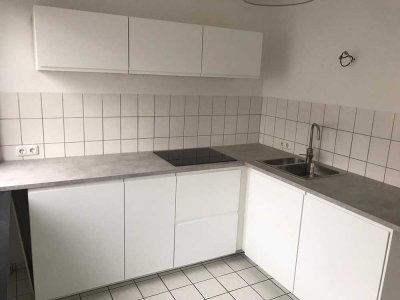 Ehrenfeld, renovierte 2-Zimmer-Wohnung Balkon,Küche, neues Bad - Ehrenfeld