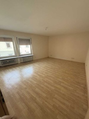 Wohnen mit Charakter: 4-Zimmer-Wohnung in Landau