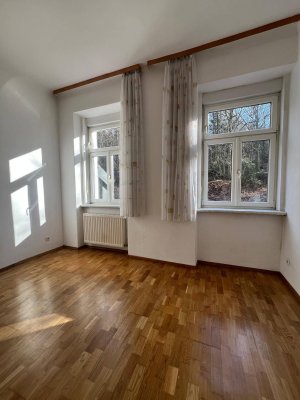 Charmante, zentrale 3-Zimmer-Wohnung in ruhiger, naturnaher Lage