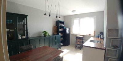 Attraktive und gepflegte 3-Raum-Wohnung mit gehobener Innenausstattung mit Balkon in Offenburg