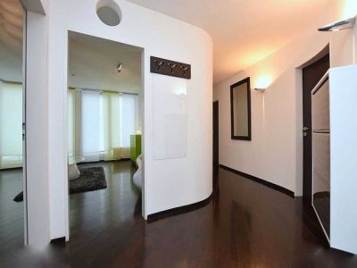 Exklusive 2-Zimmer-Wohnung mit gehobener Innenausstattung mit EBK in Renningen