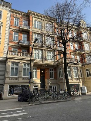 Schöne 2-Zimmer Altbauwohnung direkt an der Außenalster