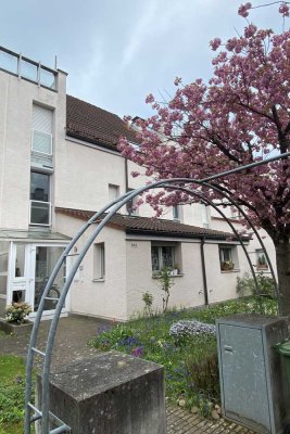 Privatverkauf: Reihenhaus mit Garten, Dachterrasse und Tiefgarage im Stadtpark-Viertel
