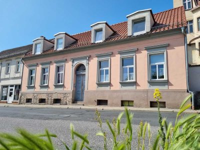 2-R-W * Teil-renoviert * Bad mit BW saniert * DG