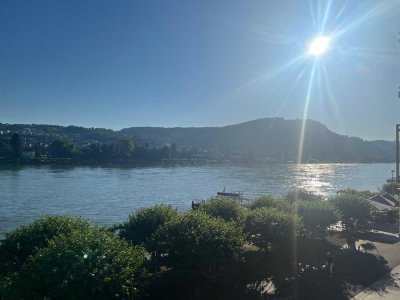 Wohnen, wo andere Urlaub machen - mit Blick auf den Rhein