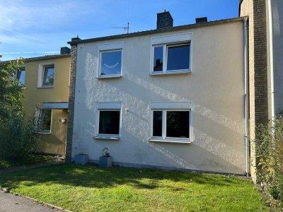 Eigentumswohnung mit Reihenhaus-Charakter in Aachen-Laurensberg