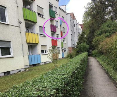 Provisionsfrei! Gut geschnittene 4-Zi-Wohnung in Bad Cannstatt