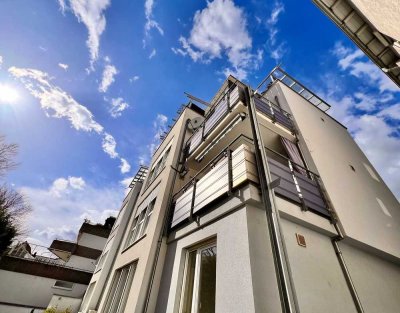 Wohnen in der City: Sonnige und moderne 3 Zi-Whg. (ca. 78 m²) mit Balkon, Aufzug, TG uvm.