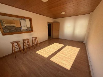 Gemütliche 2-Zimmer-Wohnung mit Einbauküche in Bremen-Woltmershausen